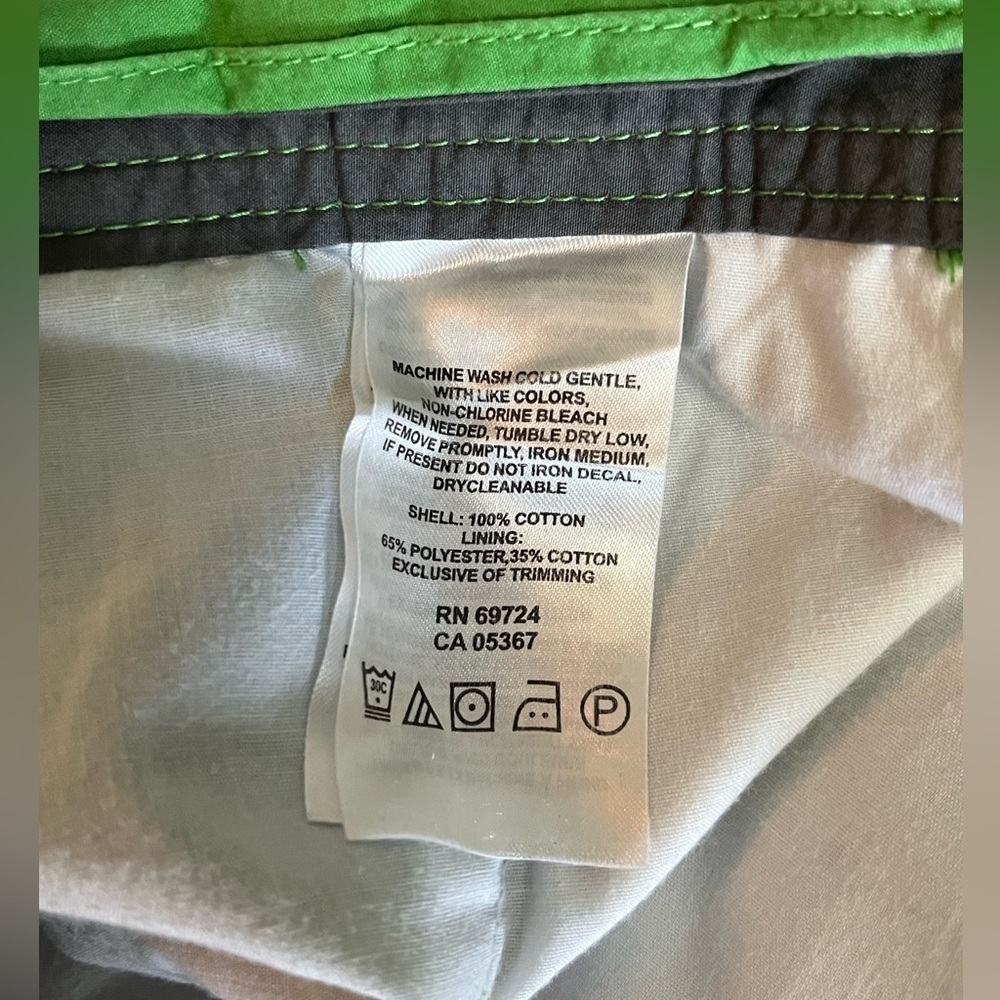 Columbia Shorts, Green, size 38, excellent used condition - Picture 7 of 7